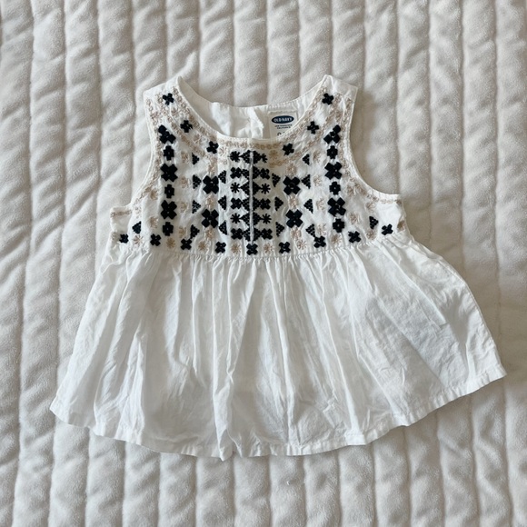 Newborn Baby White tops and cardigan Bundle - Picture 3 of 6